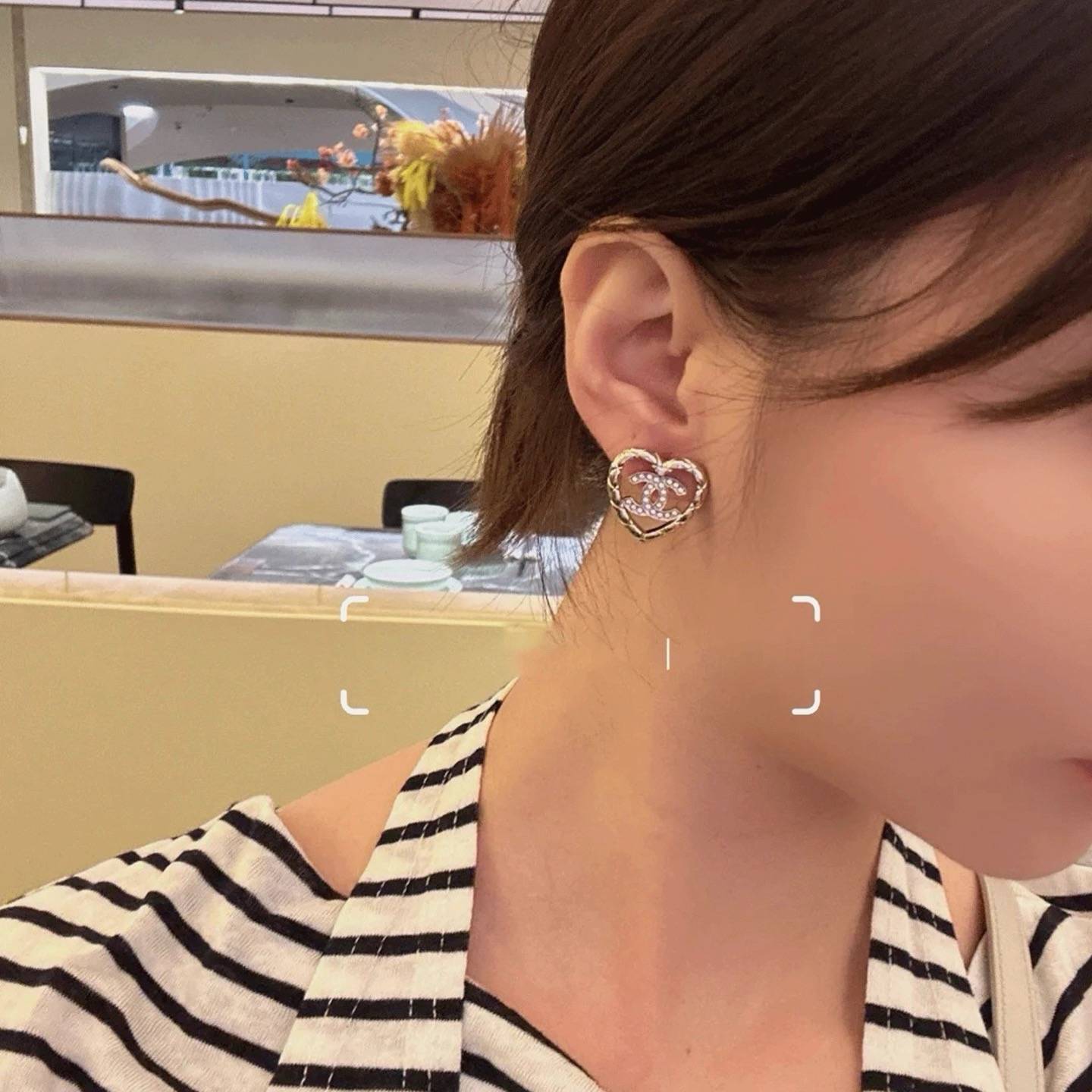 CHANEL シャネル レディース ピアス ロゴプレート ダブルC ブランドピアス 上品なアクセサリー ゴールド - 画像 5
