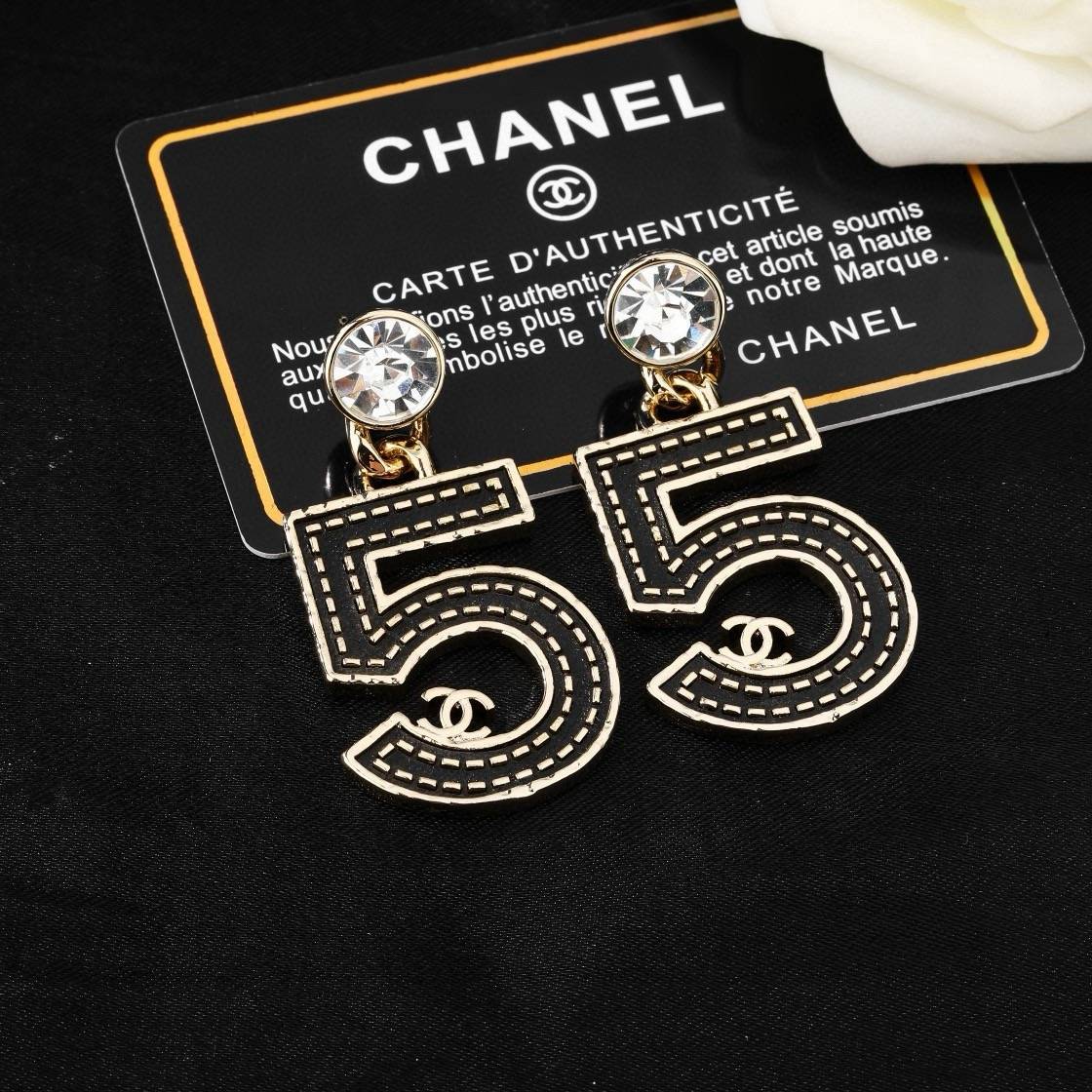 CHANEL シャネル レディース ピアス ロゴピアス ブランドピアス ブランドアクセサリー ゴールド