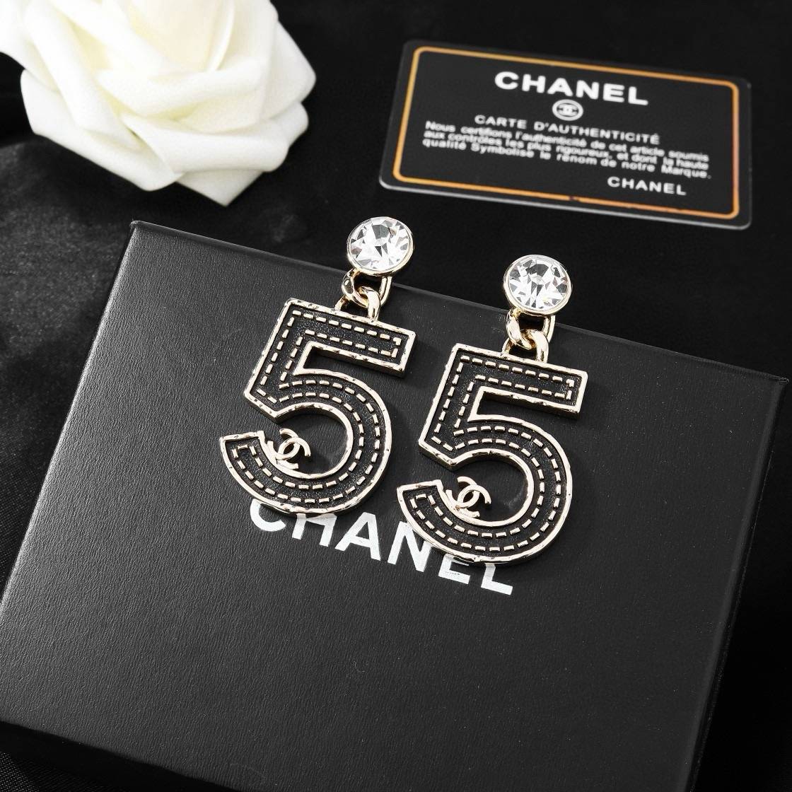 CHANEL シャネル レディース ピアス ロゴピアス ブランドピアス ブランドアクセサリー ゴールド - 画像 7