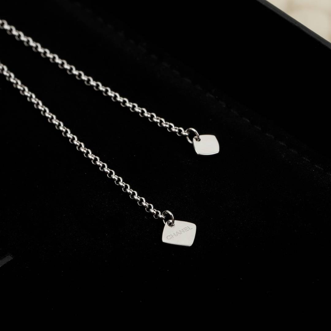 CHANEL シャネル レディース ネックレス キルティング ロゴプレート ブランドネックレス ブランドジュエリー シルバー - 画像 4
