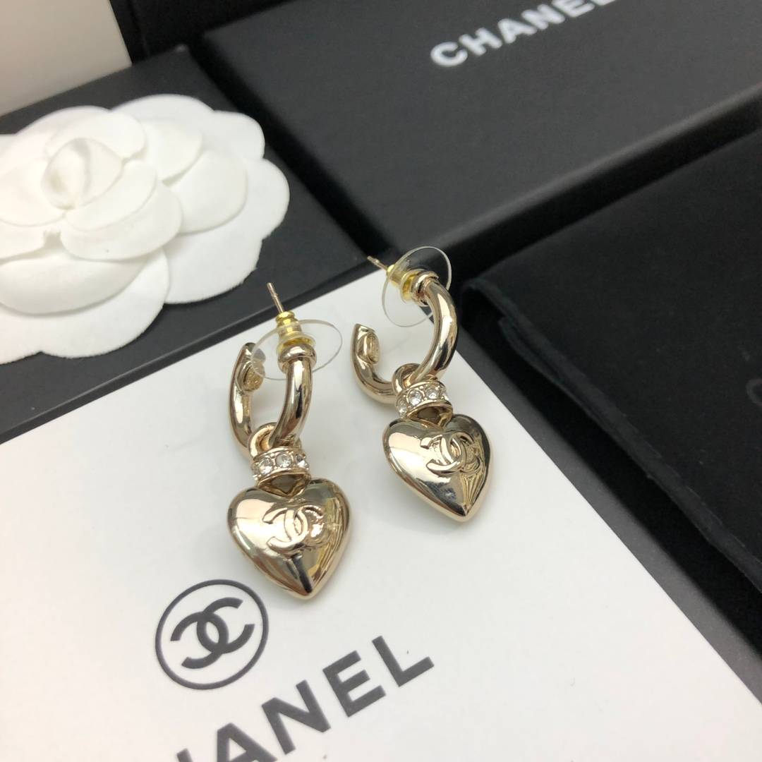 CHANEL シャネル レディース ピアス ロゴプレート ダブルC ブランドピアス 上品なアクセサリー ゴールド - 画像 6