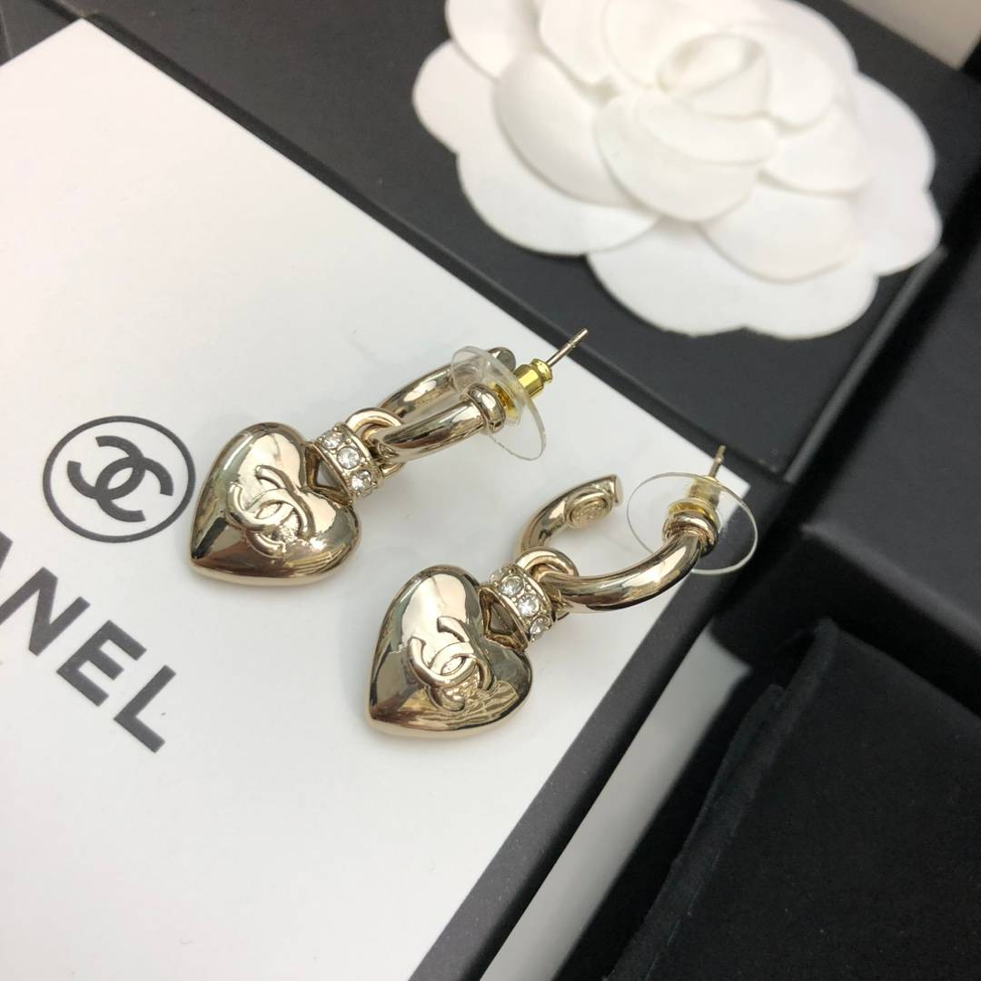 CHANEL シャネル レディース ピアス ロゴプレート ダブルC ブランドピアス 上品なアクセサリー ゴールド - 画像 7