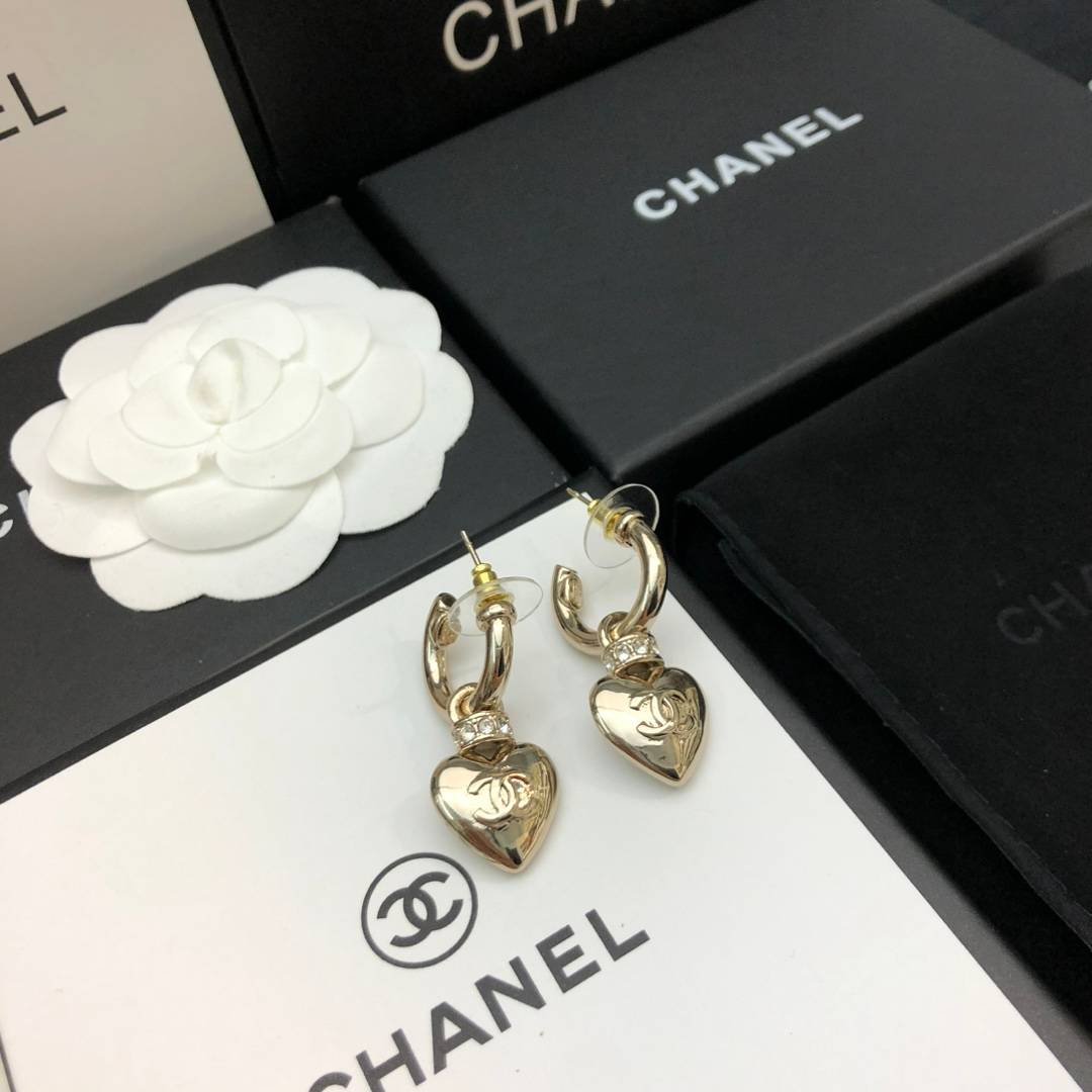CHANEL シャネル レディース ピアス ロゴプレート ダブルC ブランドピアス 上品なアクセサリー ゴールド - 画像 8