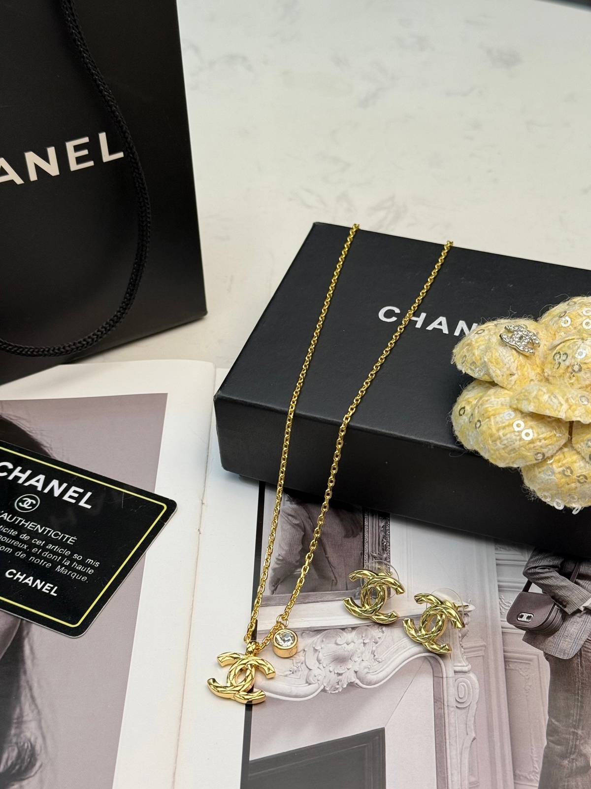 CHANEL シャネル レディース ピアス CCロゴ ブランドピアス 上品なアクセサリー ゴールド - 画像 2