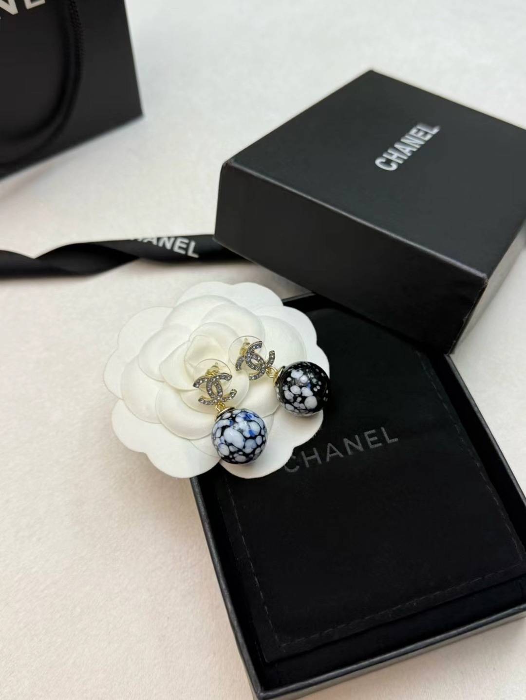 CHANEL シャネル レディース ピアス ダブルC チェーンモチーフ ブランドピアス ココマーク アクセサリー ブラック - 画像 7