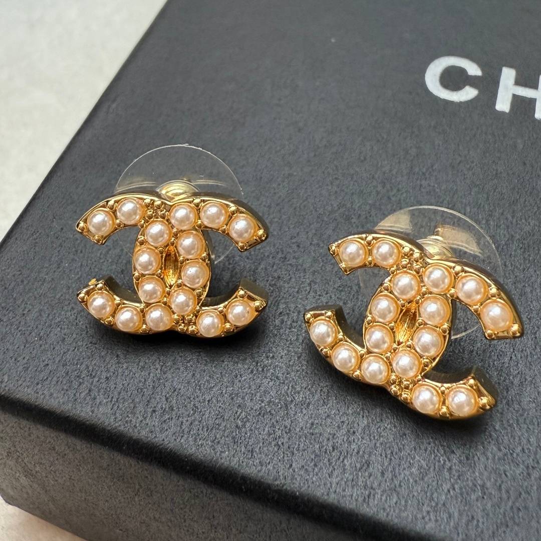 CHANEL シャネル レディース ピアス CCロゴ パール ブランドピアス ゴールド
