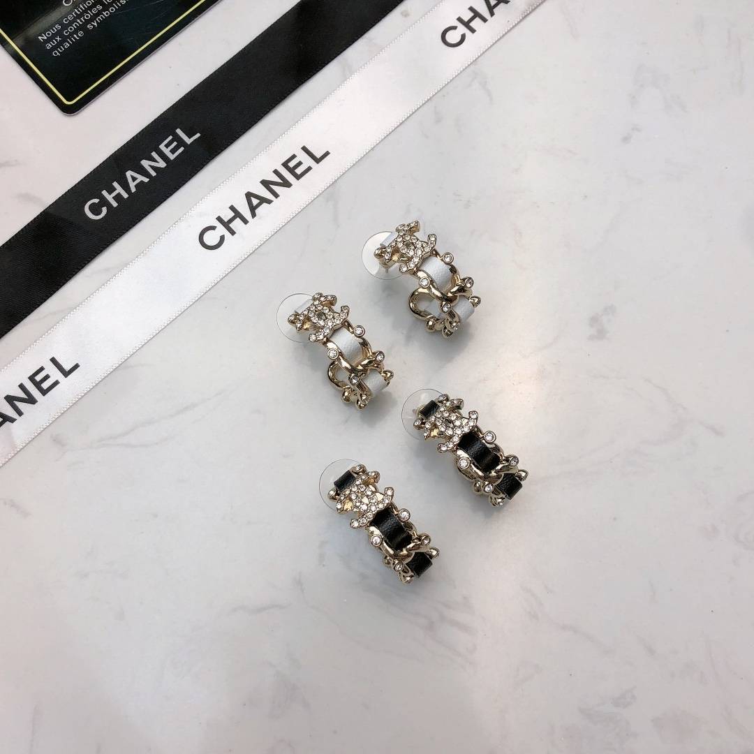 CHANEL シャネル レディース ピアス ロゴプレート ダブルC ブランドピアス 上品なアクセサリー ゴールド - 画像 7