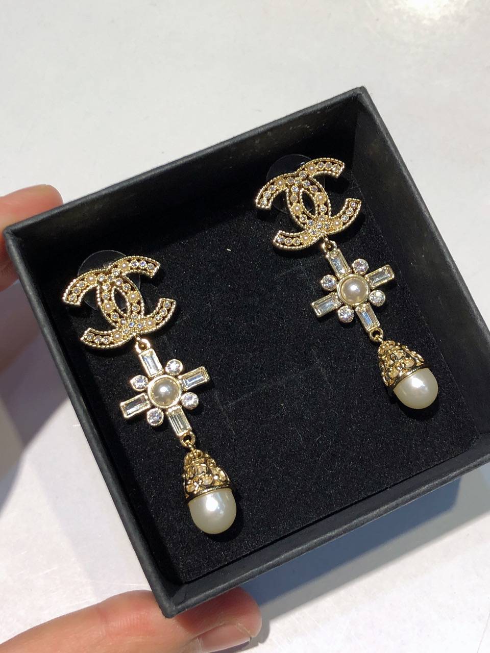 CHANEL シャネル レディース ピアス CCロゴ ダブルC パール ロゴピアス 上品なアクセサリー - 画像 2
