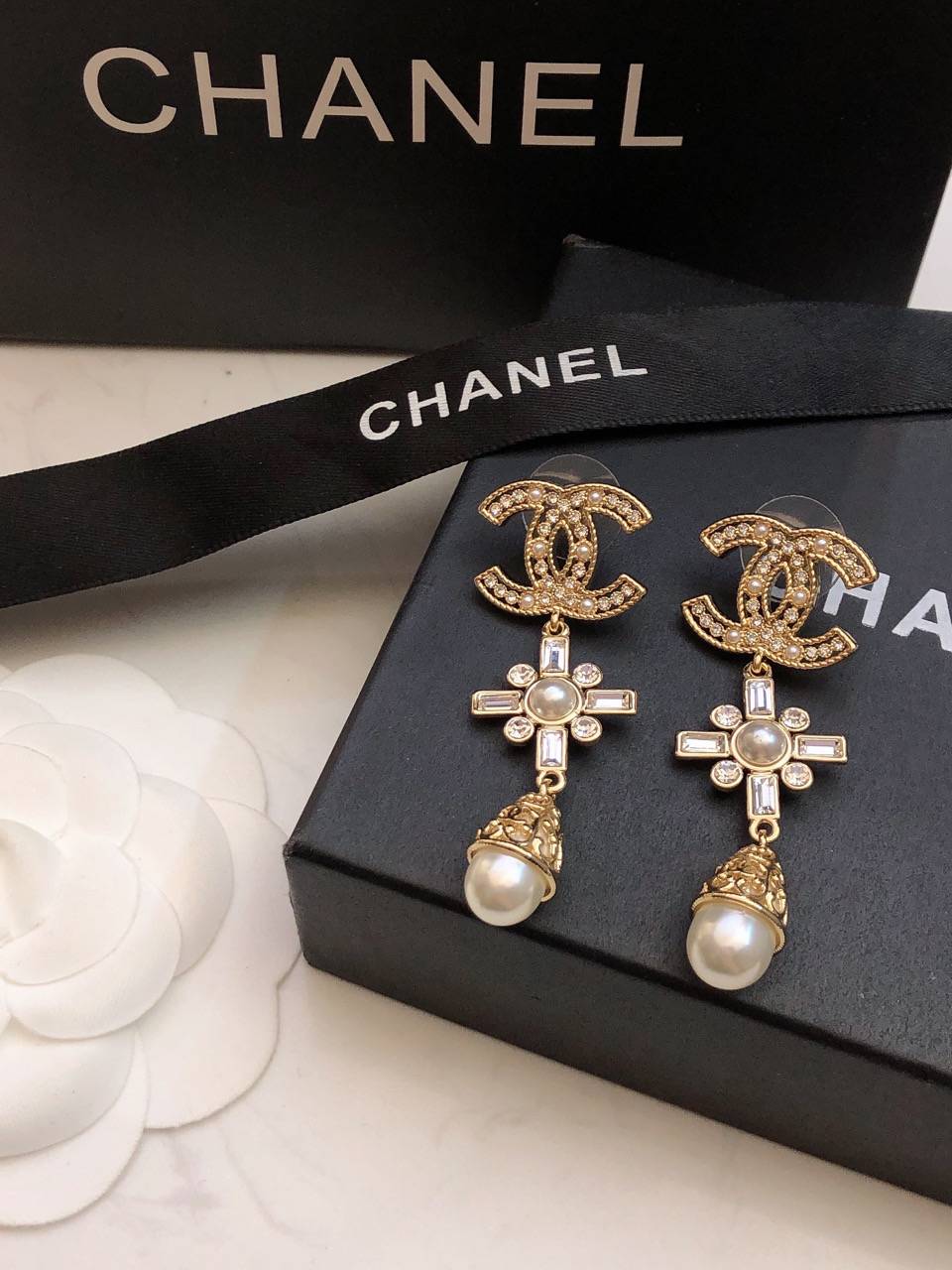 CHANEL シャネル レディース ピアス CCロゴ ダブルC パール ロゴピアス 上品なアクセサリー - 画像 4