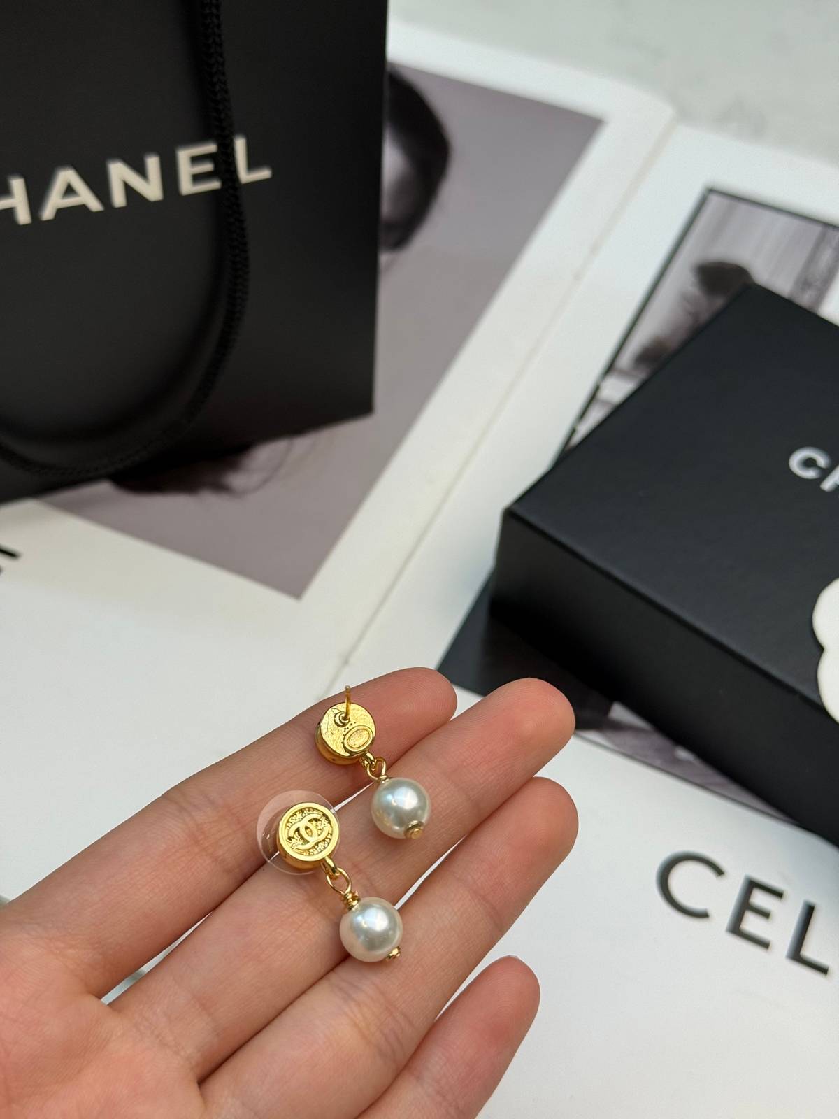 CHANEL シャネル レディース ピアス CCロゴ パール ブランドピアス 上品なアクセサリー ゴールド - 画像 4