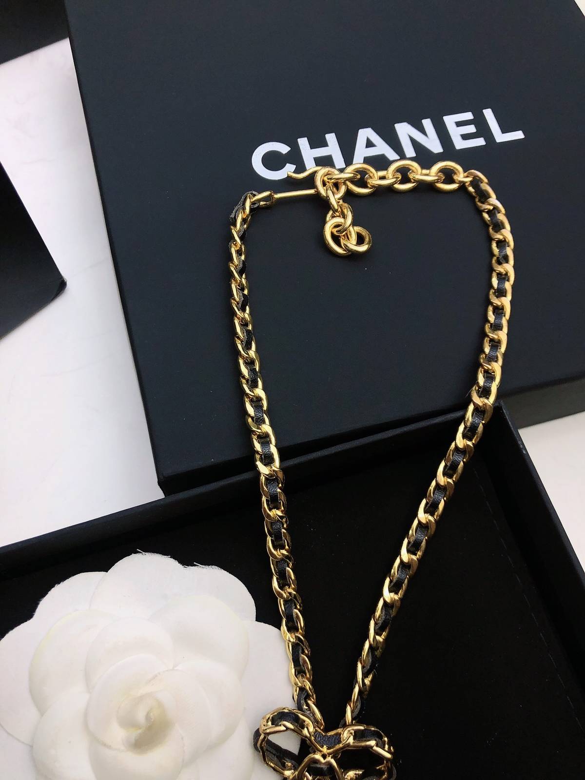 CHANEL シャネル レディース ネックレス ロゴプレート ブランドネックレス ゴールド - 画像 5