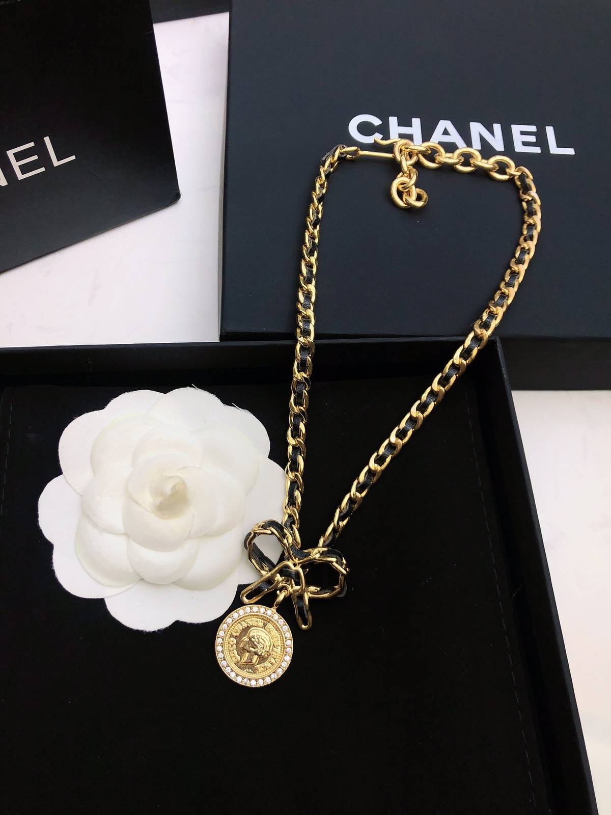 CHANEL シャネル レディース ネックレス ロゴプレート ブランドネックレス ゴールド - 画像 6