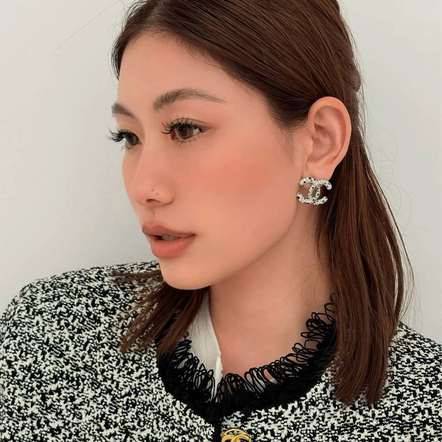 CHANEL シャネル レディース ピアス CCロゴ ダブルC ブランドピアス 上品なアクセサリー ホワイト - 画像 3