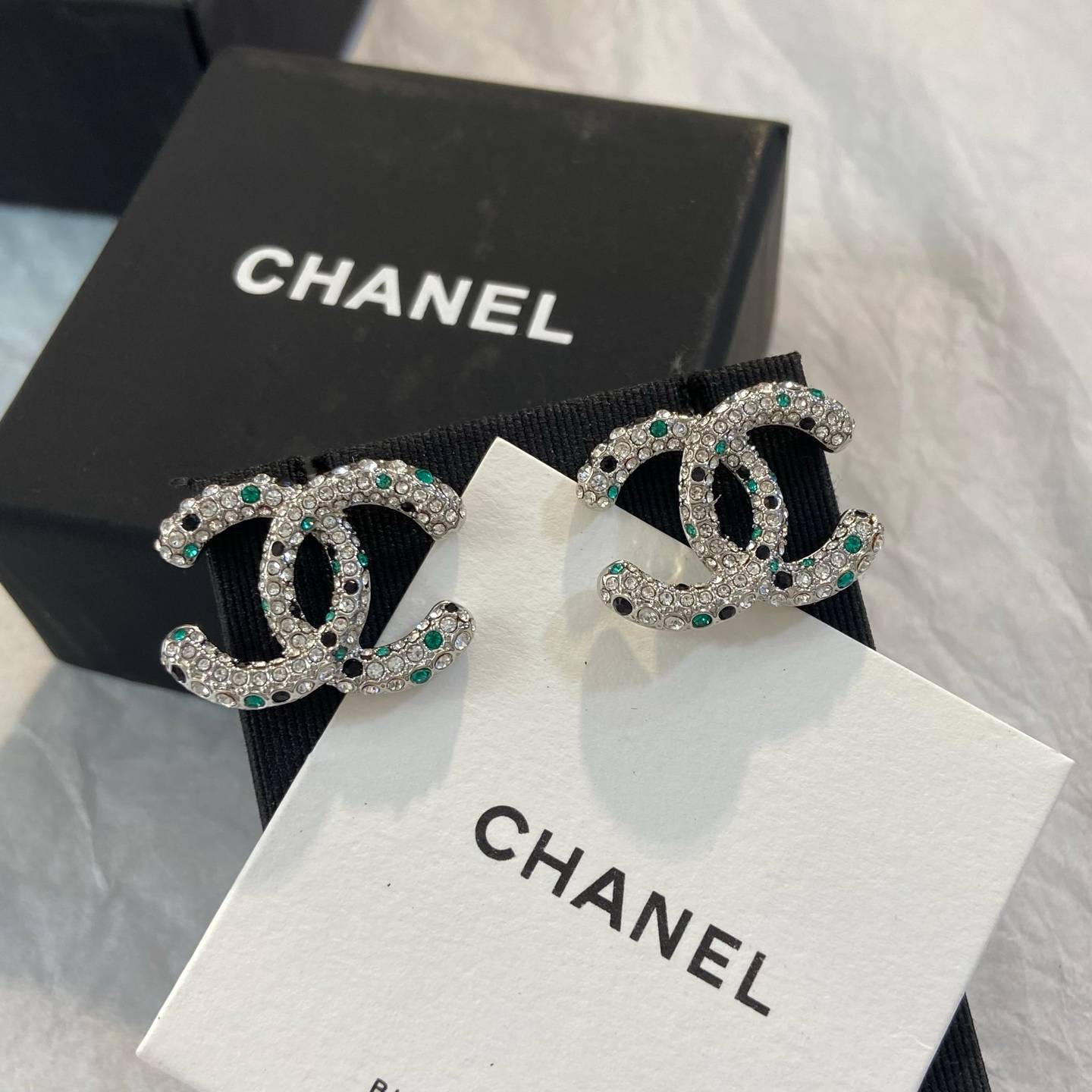 CHANEL シャネル レディース ピアス CCロゴ ダブルC ブランドピアス 上品なアクセサリー ホワイト - 画像 6
