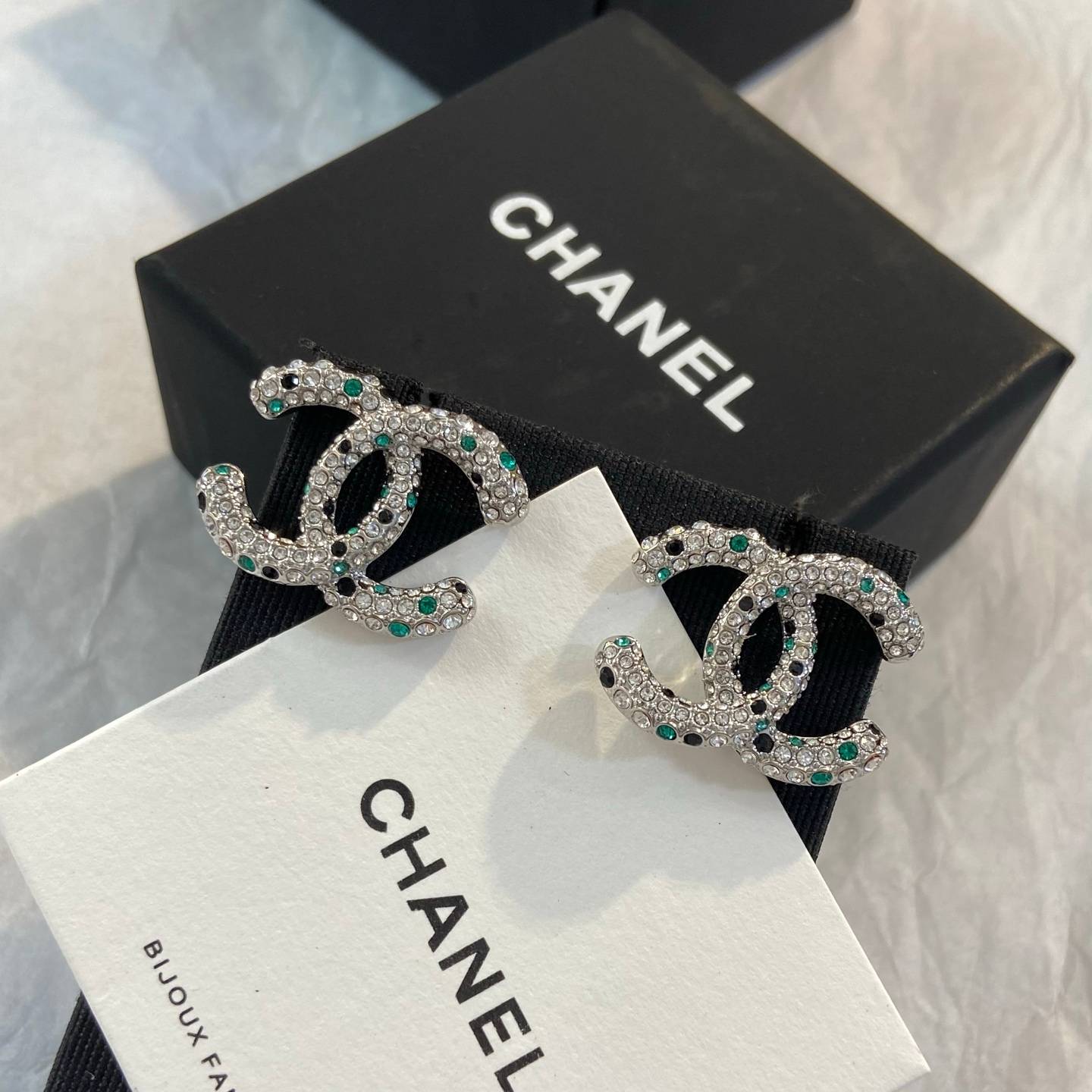CHANEL シャネル レディース ピアス CCロゴ ダブルC ブランドピアス 上品なアクセサリー ホワイト - 画像 7