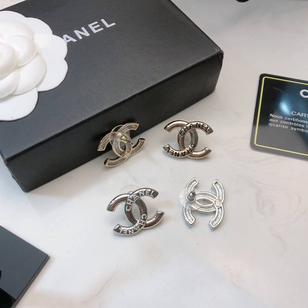 CHANEL シャネル レディース ピアス CCロゴ ブランドピアス 上品なアクセサリー シルバー - 画像 3