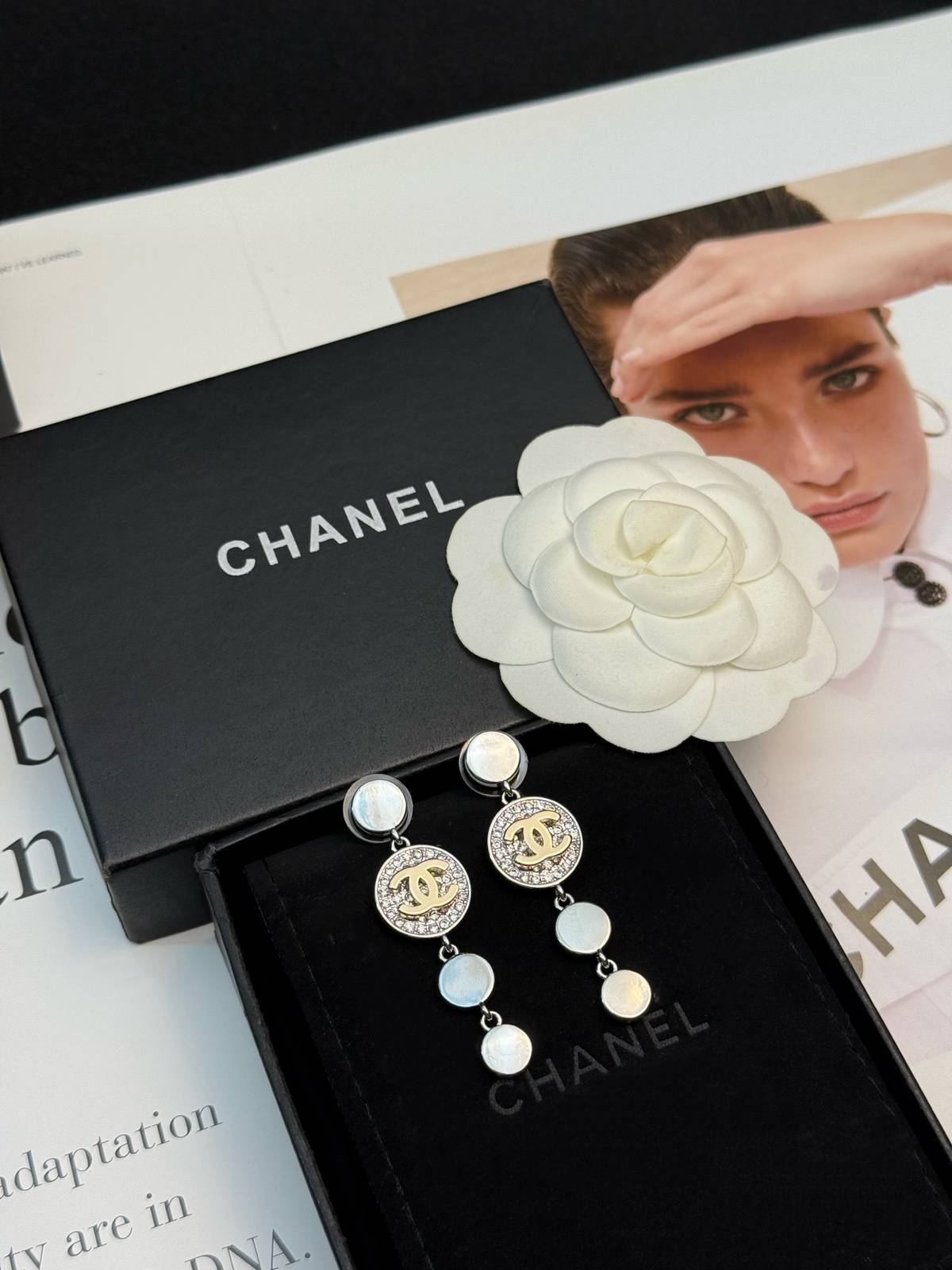 CHANEL シャネル レディース ピアス CCロゴ ダブルC チェーンモチーフ ブランドピアス 上品なアクセサリー シルバー - 画像 8