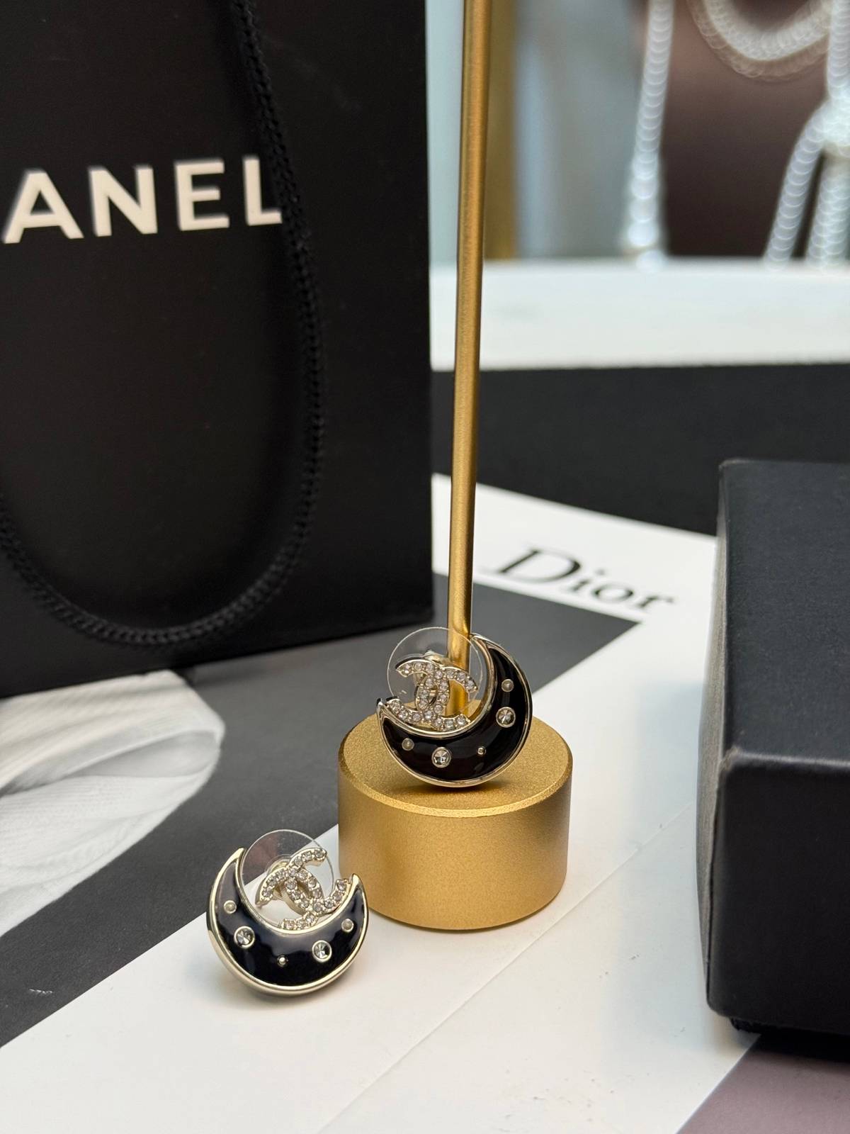 CHANEL シャネル レディース ピアス CCロゴ メタル ブランドピアス ブランドアクセサリー ゴールド - 画像 3