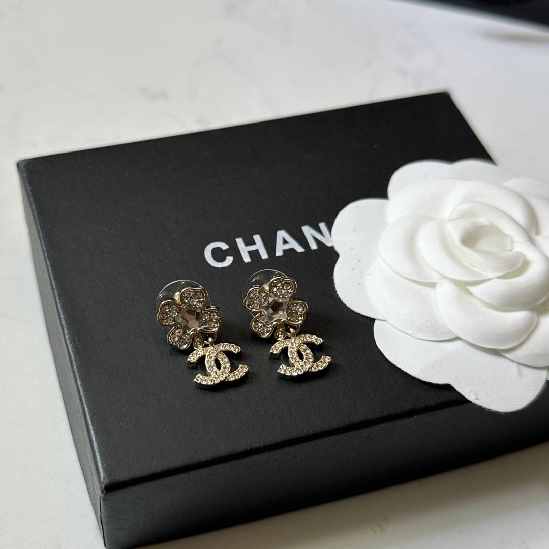 CHANEL シャネル レディース ピアス CCロゴ フラワー ロゴピアス 上品なアクセサリー ゴールド - 画像 4