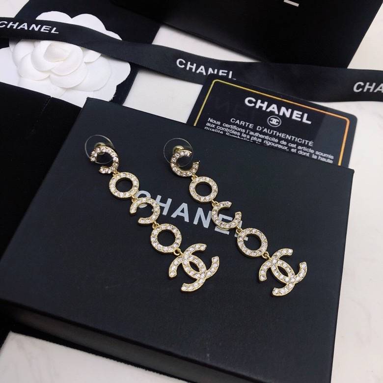 CHANEL シャネル レディース ピアス CCロゴ チェーンモチーフ ブランドピアス ゴールド