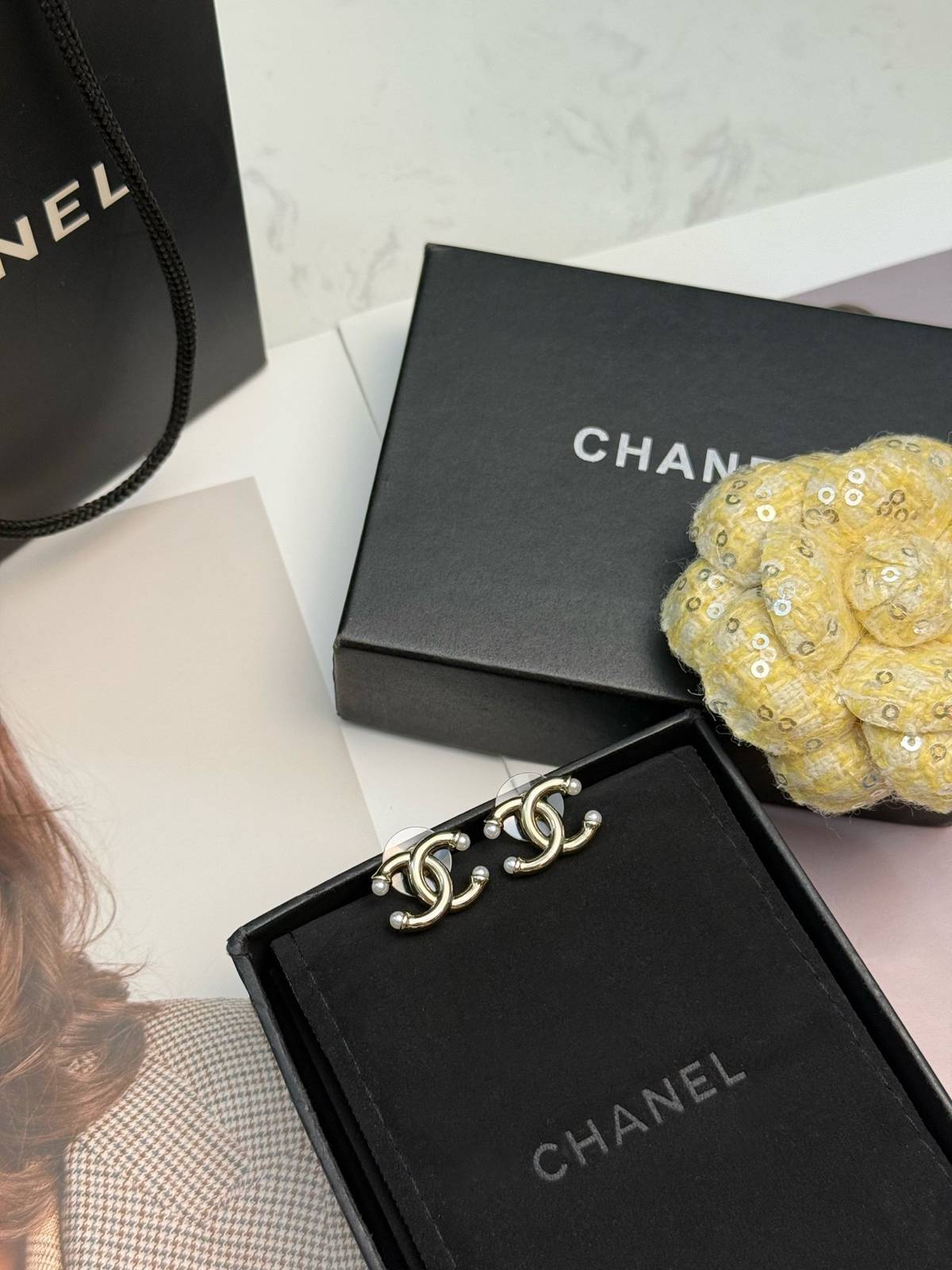 CHANEL シャネル レディース ピアス CCロゴ ロゴプレート ブランドピアス 上品なアクセサリー シルバー - 画像 6