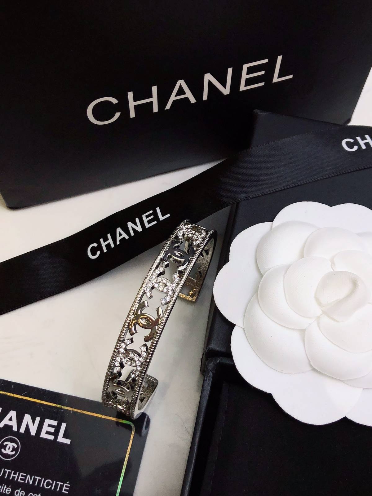 CHANEL シャネル レディース ブレスレット CCロゴ チェーンモチーフ ブランドブレスレット 上品なアクセサリー - 画像 5