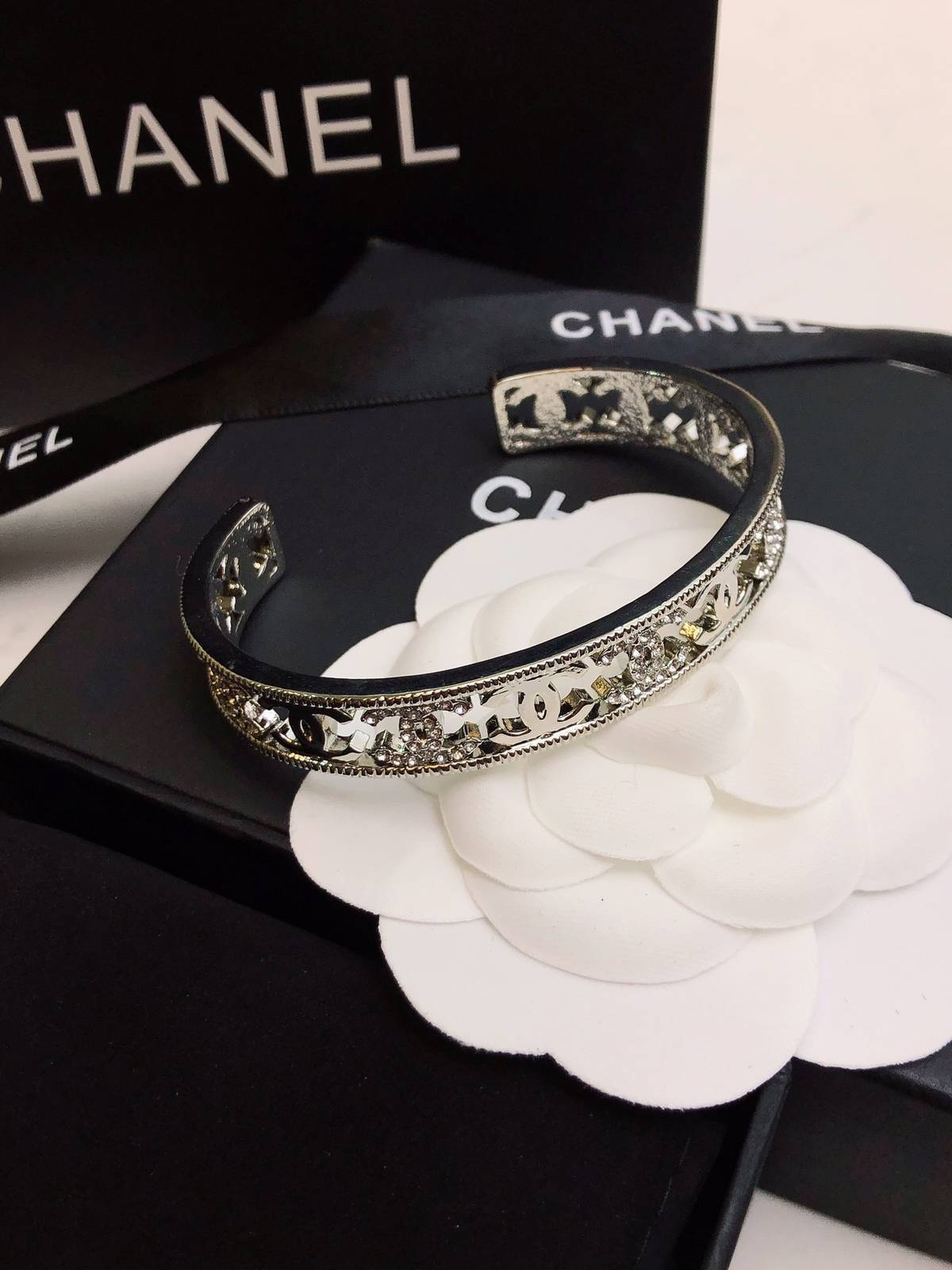CHANEL シャネル レディース ブレスレット CCロゴ チェーンモチーフ ブランドブレスレット 上品なアクセサリー - 画像 7