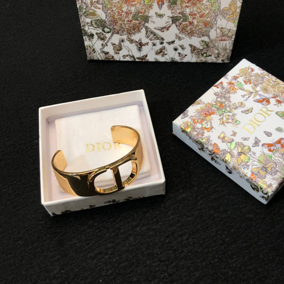 CHANEL シャネル レディース ブレスレット ロゴプレート ブランドブレスレット ゴールド - 画像 7