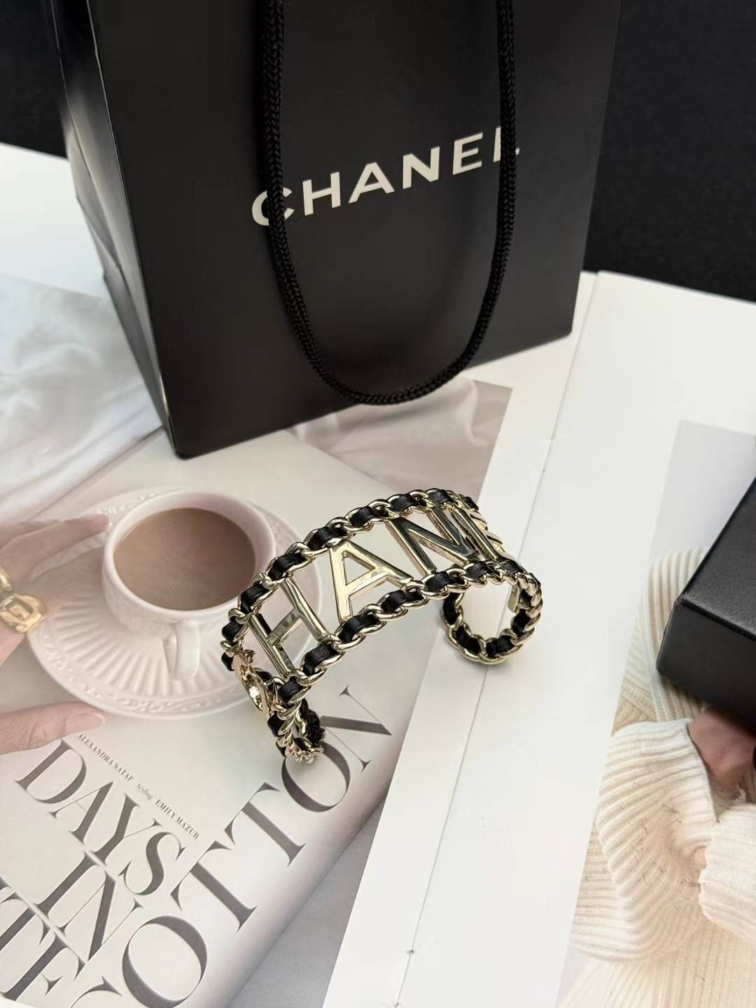 CHANEL シャネル レディース ブレスレット ロゴプレート ブランドブレスレット ゴールド - 画像 7