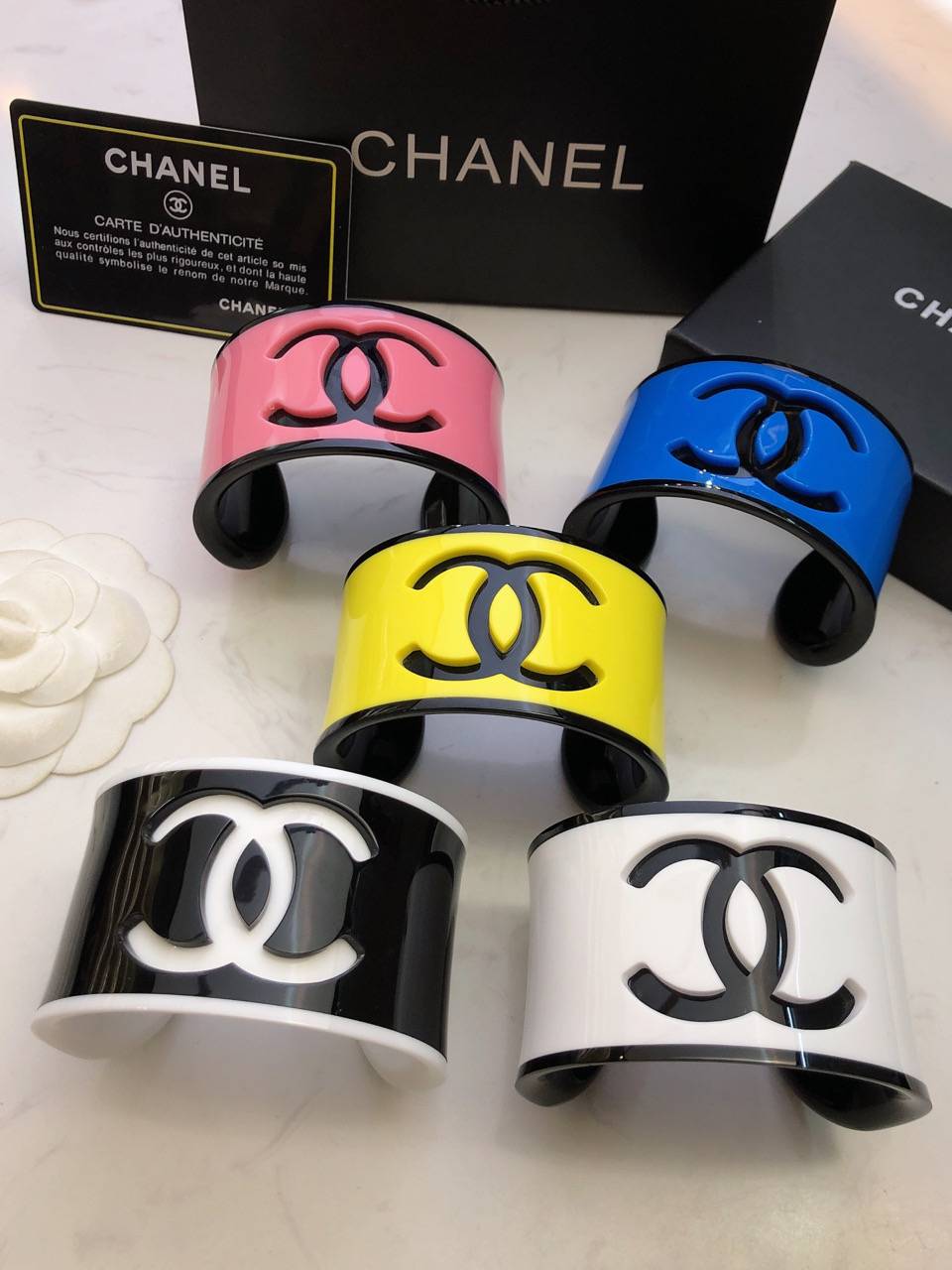 CHANEL シャネル レディース ブレスレット CCロゴ ブランドブレスレット 上品なアクセサリー イエロー