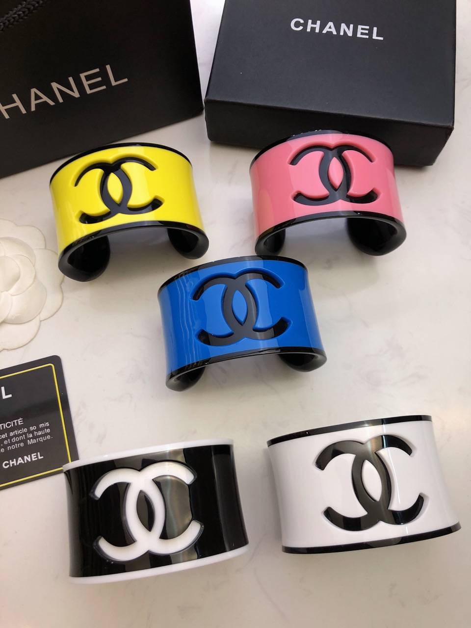 CHANEL シャネル レディース ブレスレット CCロゴ ブランドブレスレット 上品なアクセサリー イエロー - 画像 2