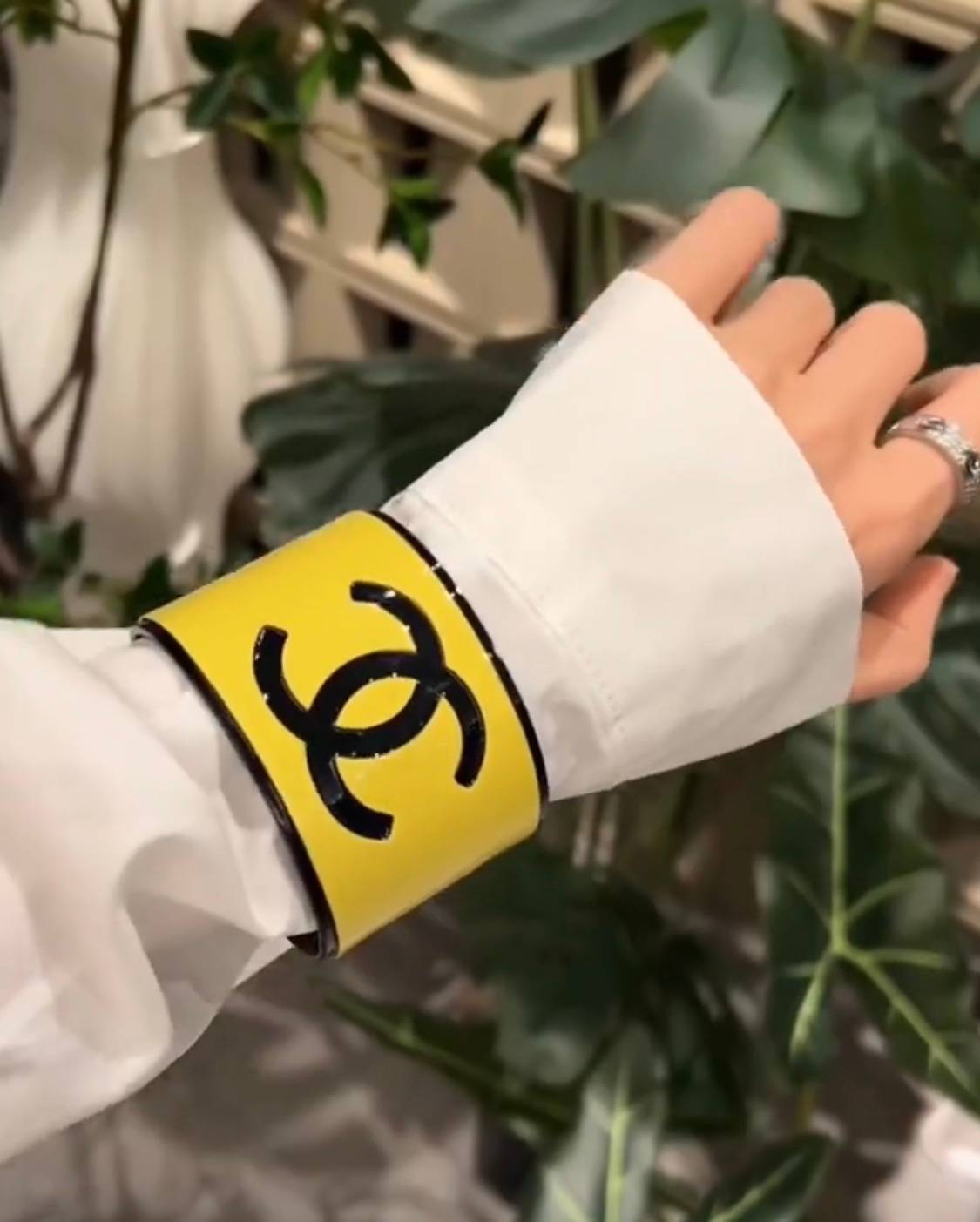 CHANEL シャネル レディース ブレスレット CCロゴ ブランドブレスレット 上品なアクセサリー イエロー - 画像 3