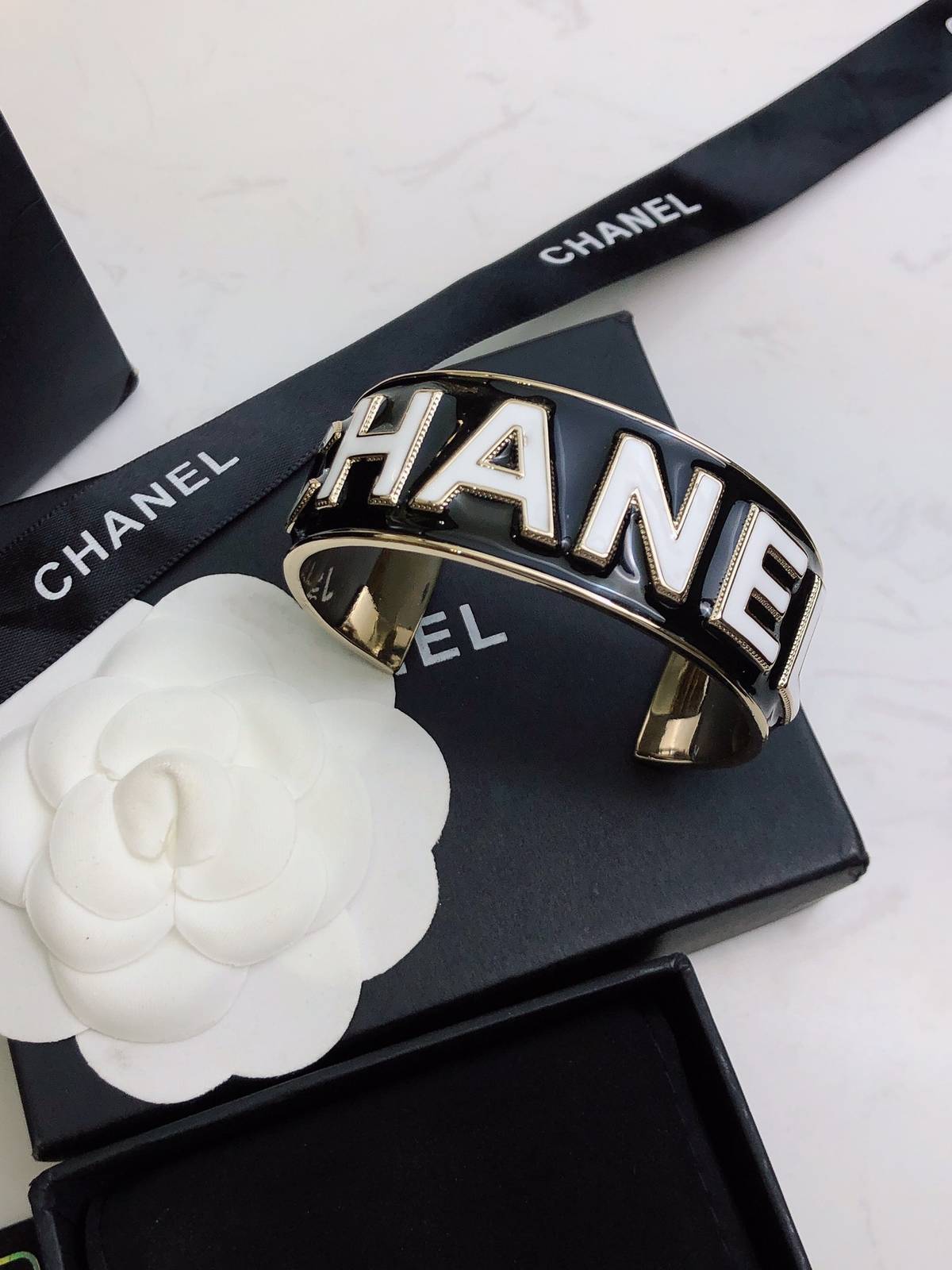 CHANEL シャネル レディース ブレスレット CCロゴ ブランドブレスレット 上品なアクセサリー ゴールド