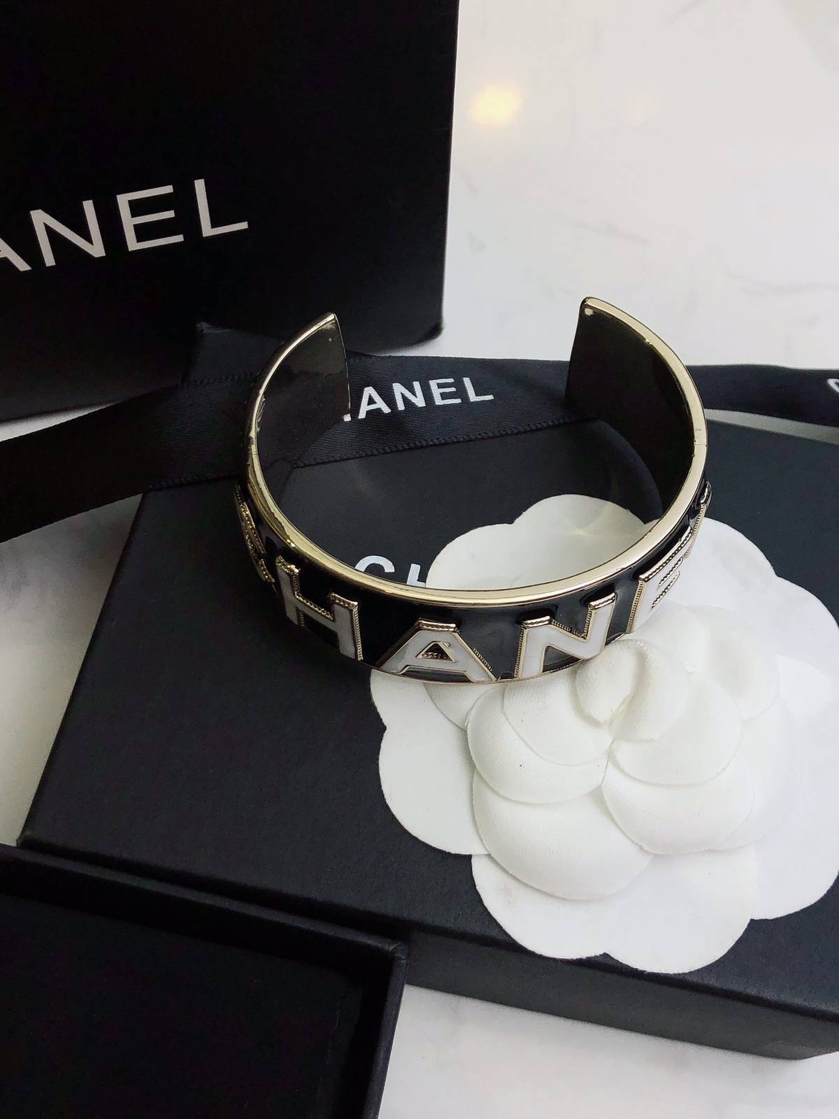 CHANEL シャネル レディース ブレスレット CCロゴ ブランドブレスレット 上品なアクセサリー ゴールド - 画像 5