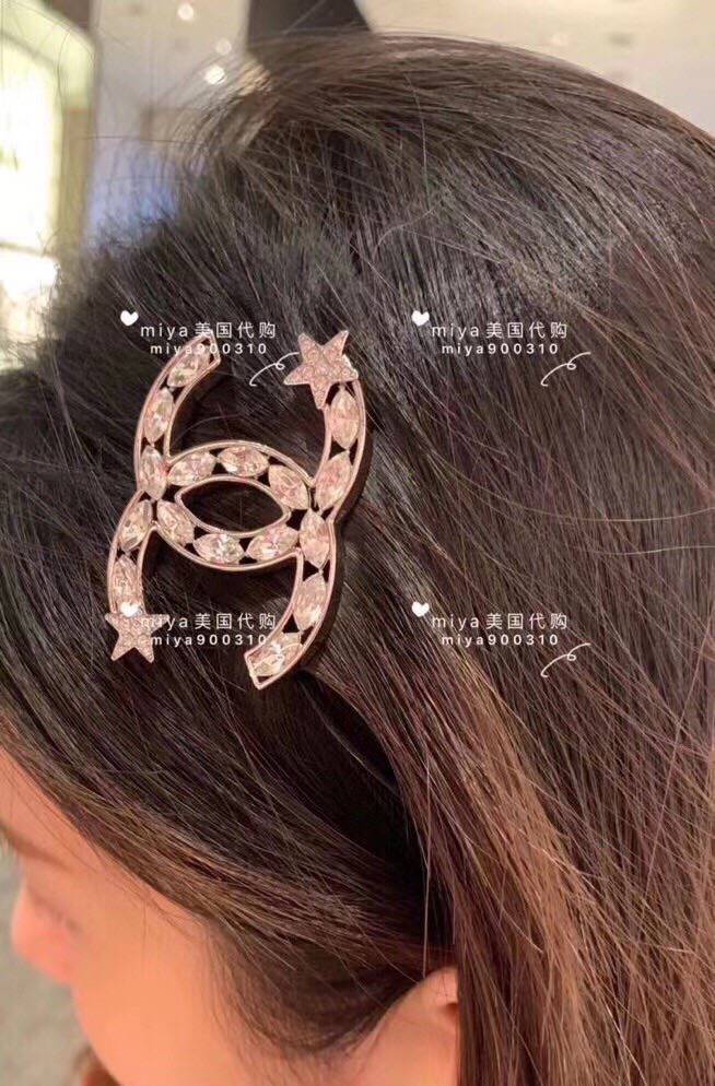 CHANEL シャネル レディース ブローチ CCロゴ ダブルC パール チェーンモチーフ ブランドブローチ ゴールド - 画像 2