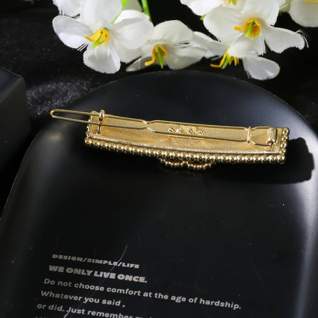 CHANEL シャネル レディース ブローチ ブランドブローチ ロゴプレート ブランドアクセサリー ゴールド - 画像 4