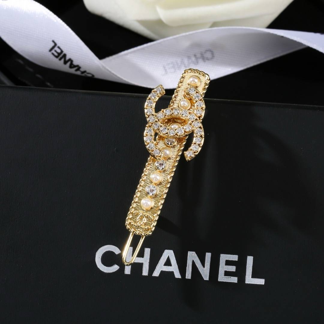 CHANEL シャネル レディース ブローチ CCロゴ パール チェーンモチーフ ブランドブローチ ゴールド