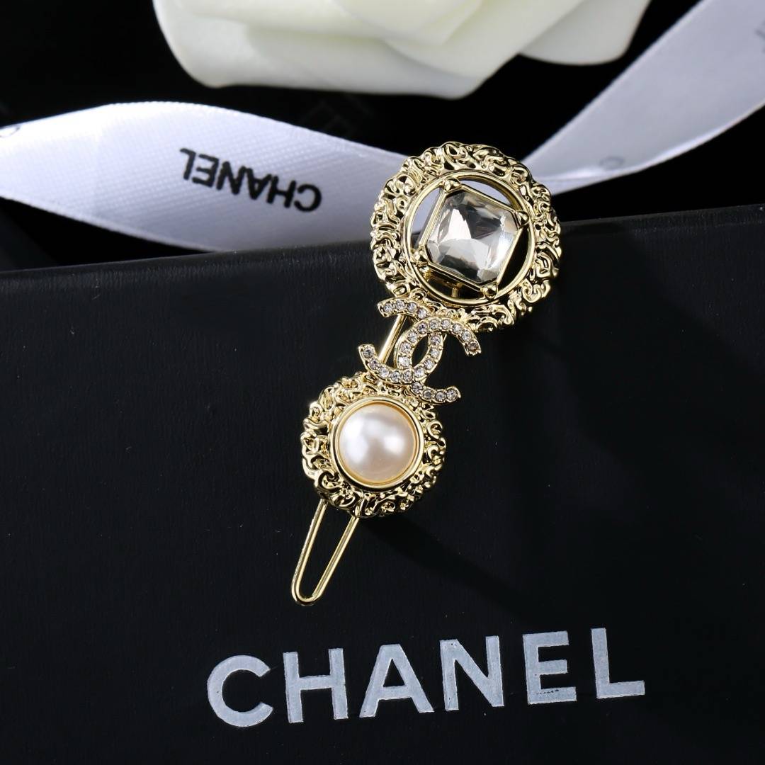 CHANEL シャネル レディース ブローチ シャネル メタル ロゴチェーン ブランドブローチ ブランドアクセサリー 金色