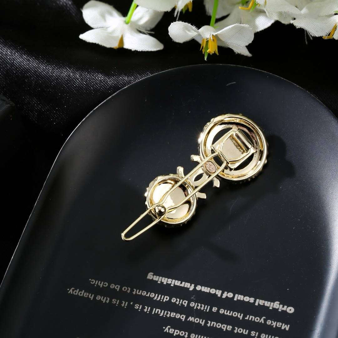 CHANEL シャネル レディース ブローチ シャネル メタル ロゴチェーン ブランドブローチ ブランドアクセサリー 金色 - 画像 5