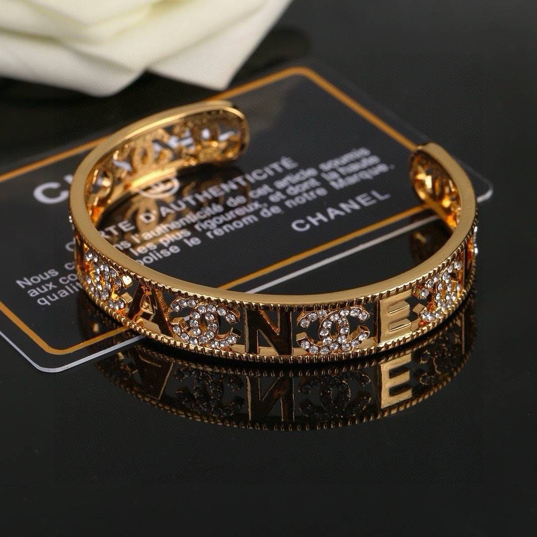 CHANEL シャネル レディース ブレスレット CCロゴ ダブルC ブランドブレスレット 上品なアクセサリー ゴールド - 画像 4