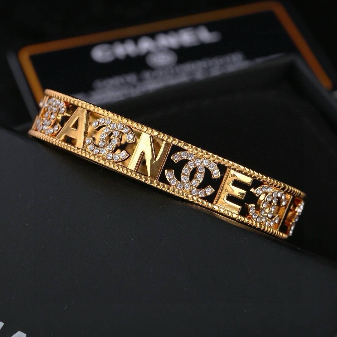 CHANEL シャネル レディース ブレスレット CCロゴ ダブルC ブランドブレスレット 上品なアクセサリー ゴールド - 画像 5