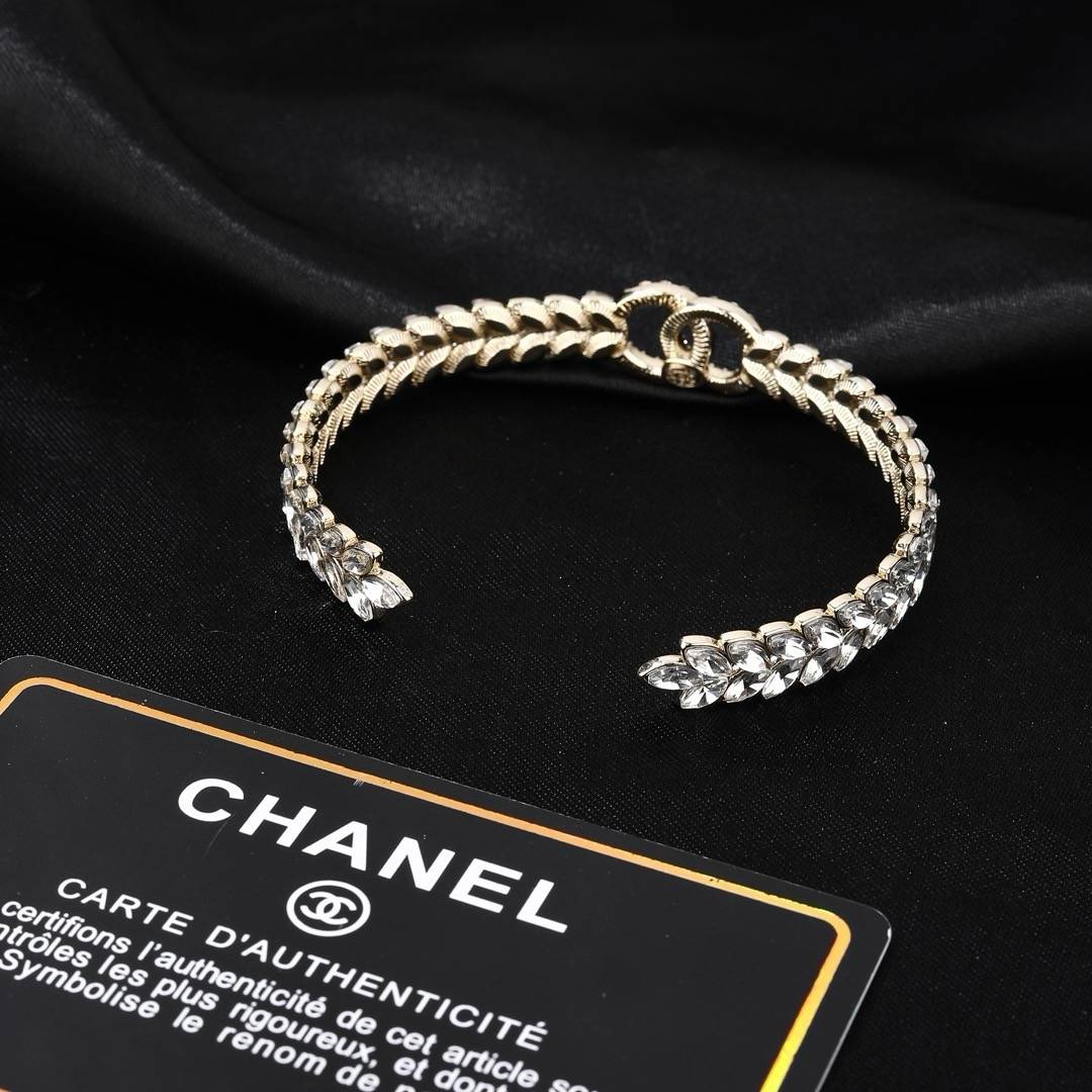 CHANEL シャネル レディース ブレスレット ダブルC チェーンモチーフ ブランドブレスレット ゴールド - 画像 3