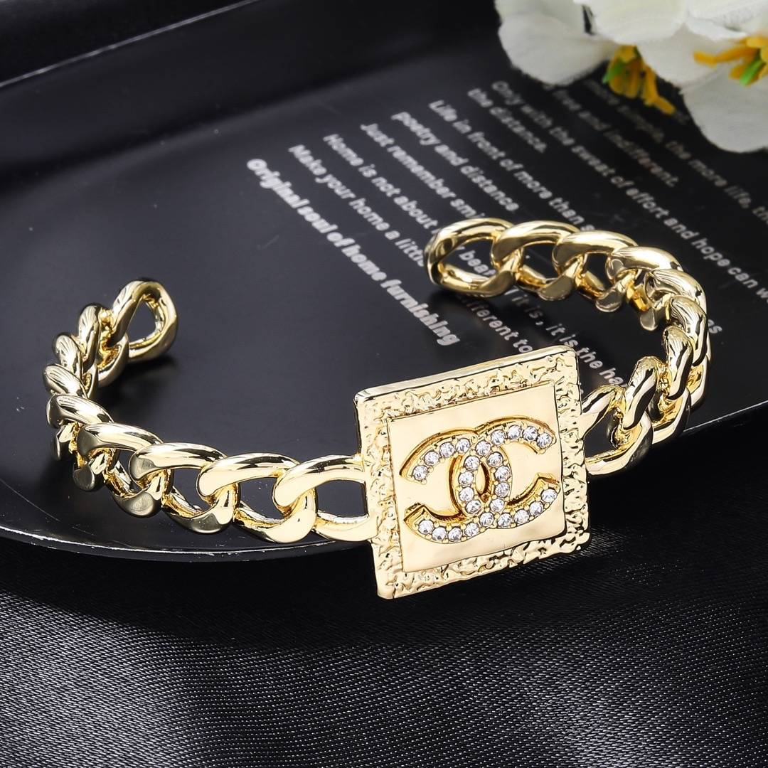 CHANEL シャネル レディース ブレスレット CCロゴ チェーンモチーフ ブランドブレスレット ゴールド - 画像 5