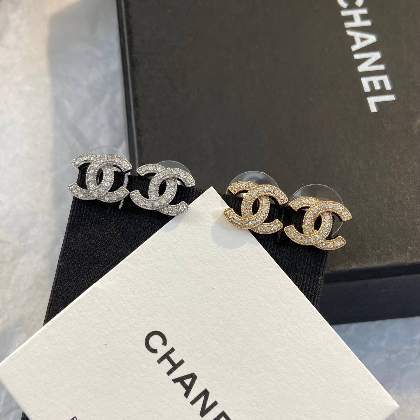 CHANEL シャネル レディース ピアス CCロゴ シルバー ブランドピアス 上品なアクセサリー - 画像 9
