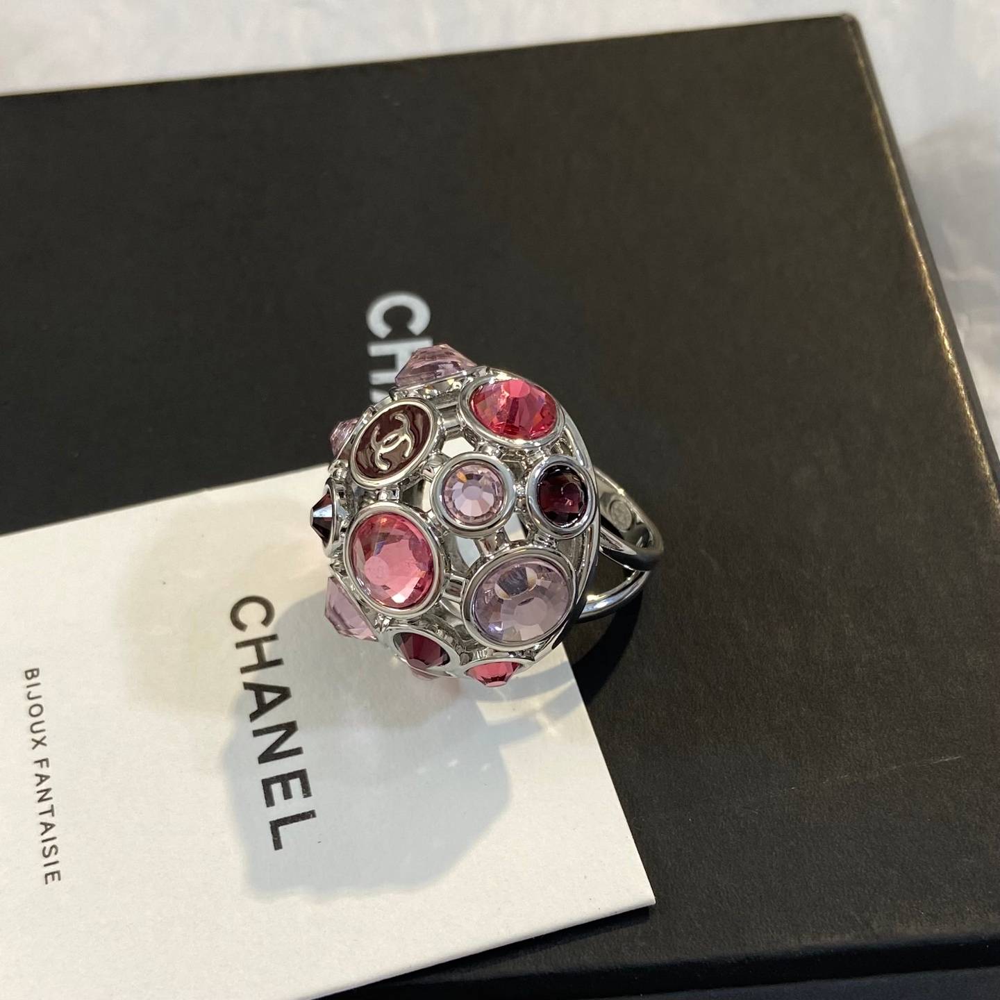 CHANEL シャネル レディース リング ロゴプレート デザイン ブランドリング ブランドジュエリー シルバー - 画像 7