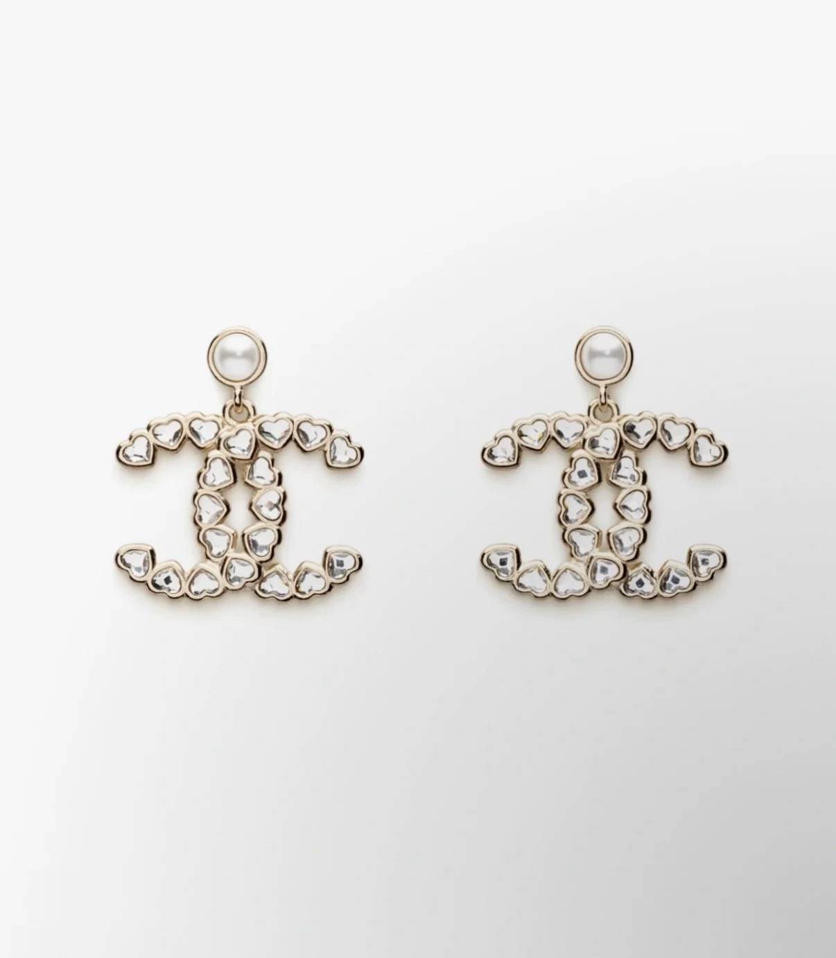 CHANEL シャネル レディース ピアス CCロゴ パール ブランドピアス 上品なアクセサリー ゴールド