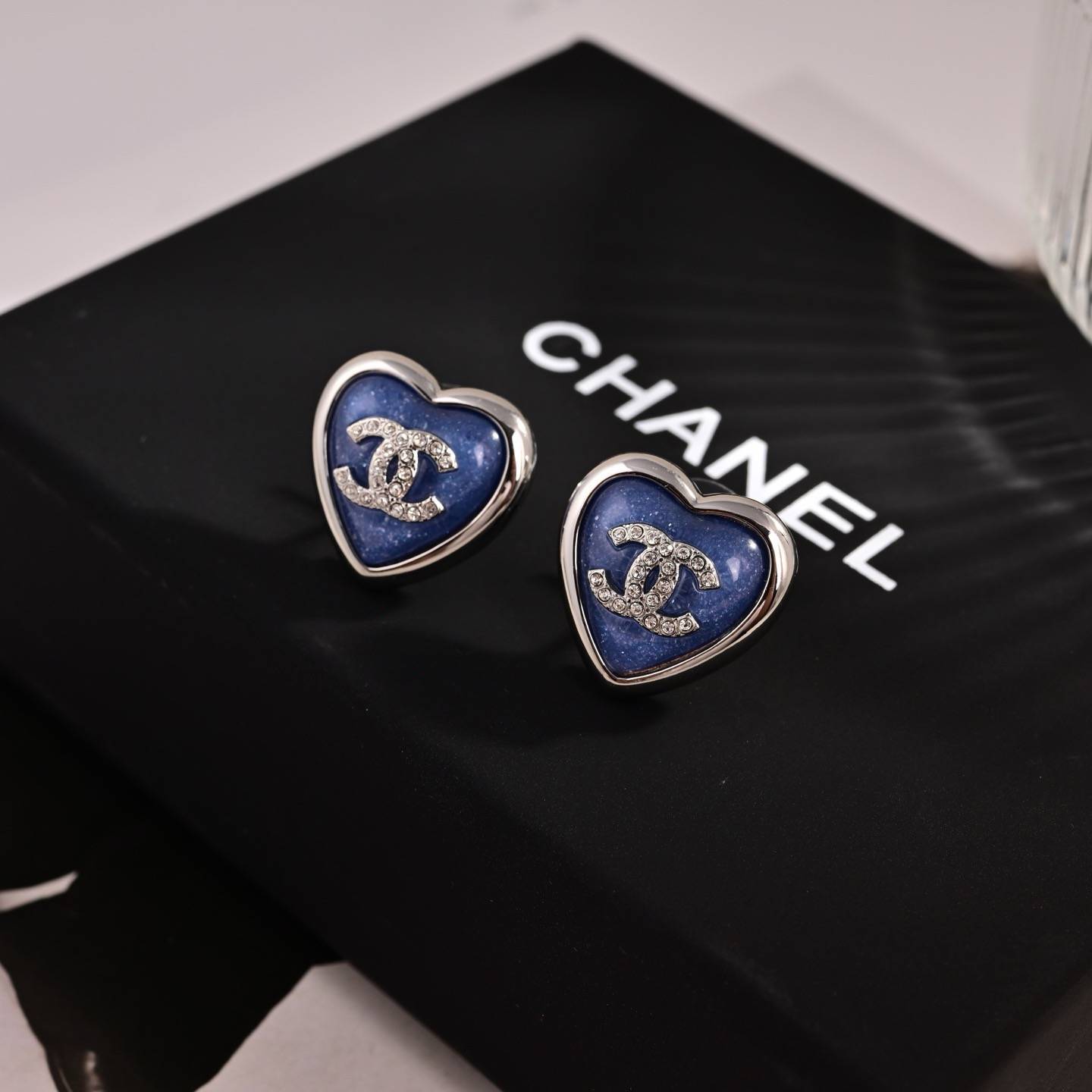 CHANEL シャネル レディース ピアス ココマーク ネックレス ブランドジュエリー 上品なアクセサリー ブルー - 画像 4