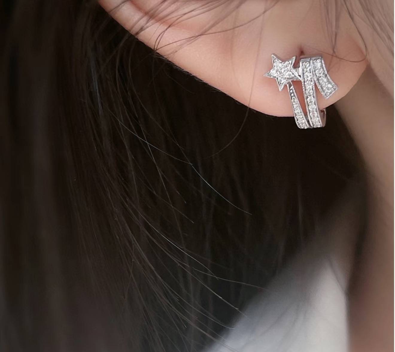 CHANEL シャネル レディース ピアス ロゴプレート ダイヤモンド ブランドピアス ブランドジュエリー ホワイト - 画像 8