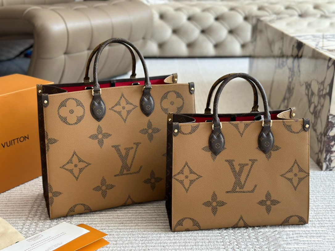 ルイヴィトン　トートバッグ　ショルダーバッグ　オンザゴーMM　モノグラム　ブラウン　レディース　LOUIS VUITTON　A4対応