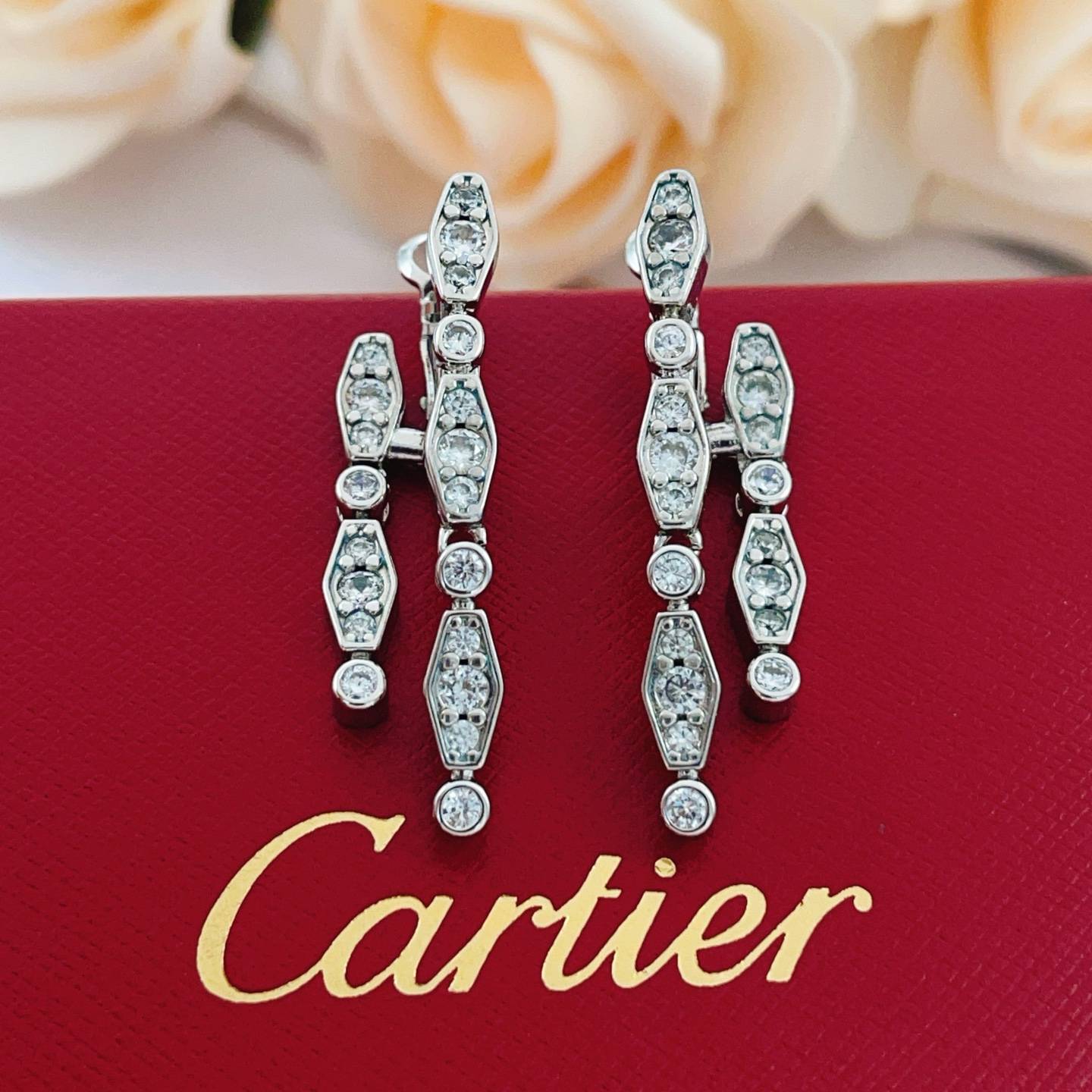 Cartier カルティエ レディース ピアス ジュスト アン クル ダイヤモンド 750 ホワイトゴールド ブランドジュエリー お祝いギフト